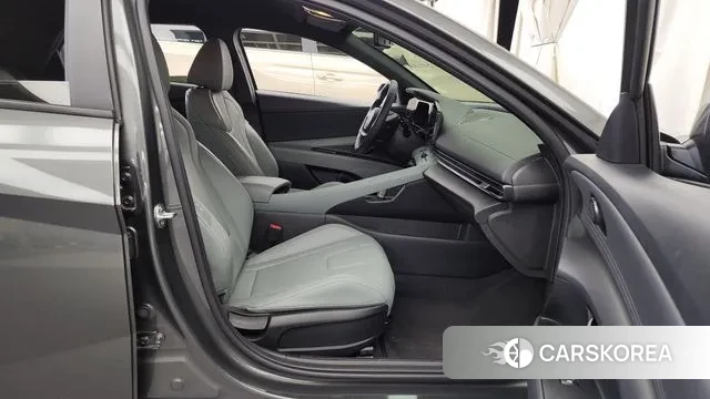 Hyundai The New Avante (CN7) 2023 Серый из Кореи, фото 2