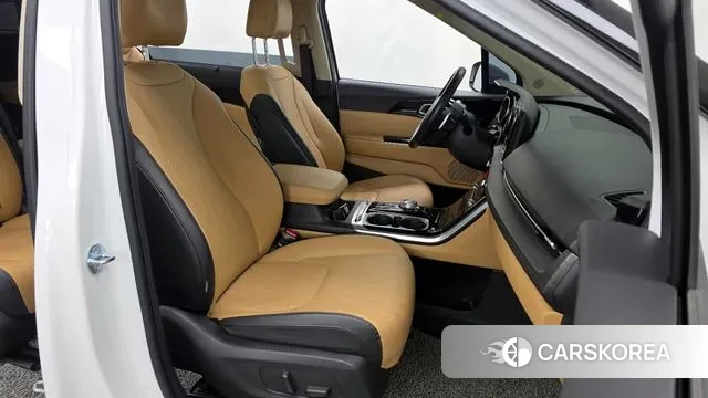 Kia Carnival 4th generation 2023 Белый из Кореи, фото 2