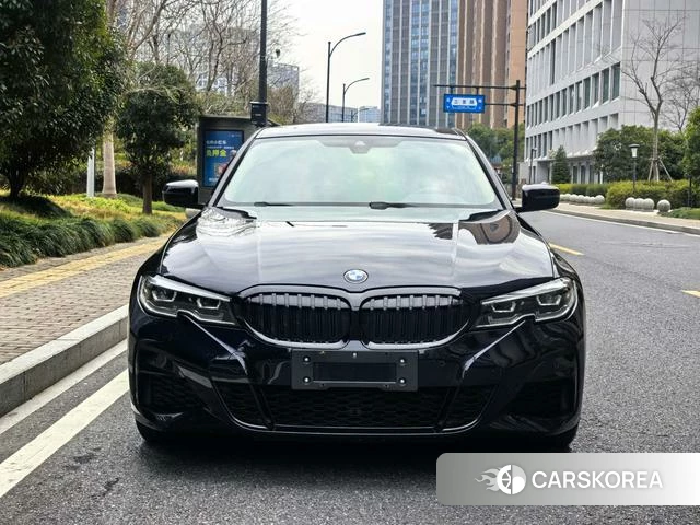 BMW 3 series 2022 Черный из Китая, фото 2