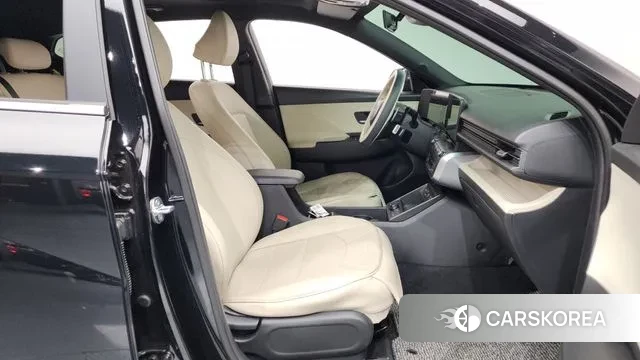 Hyundai Kona (SX2) 2025 Черный из Кореи, фото 2