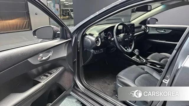 Kia The New K3 2nd generation 2021 Серый из Кореи, фото 2