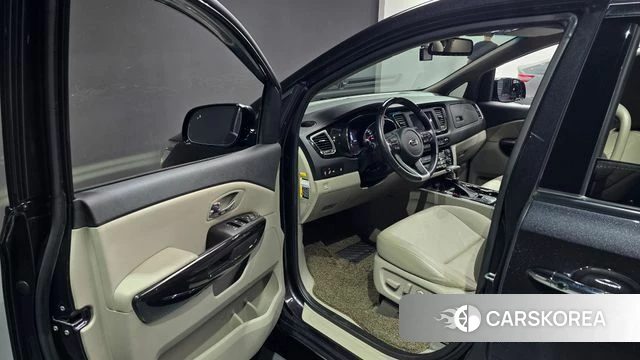 Kia The New Carnival 2018 Черный из Кореи, фото 2