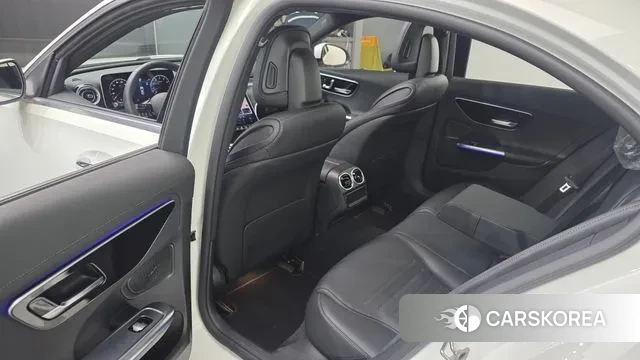 Mercedes-Benz C-Class W206 2025 Белый из Кореи, фото 2