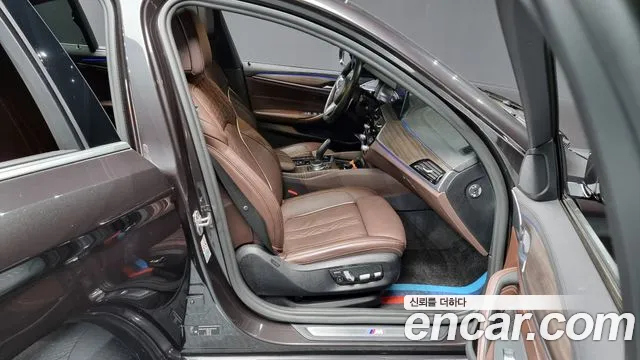 BMW 5 Series (G30) 2020 Серый из Кореи, фото 2