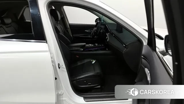 Genesis GV70 2021 Белый из Кореи, фото 2