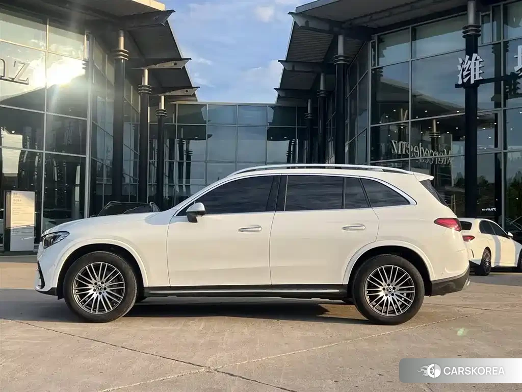 Mercedes-Benz GLC 2024 Белый из Китая, фото 2
