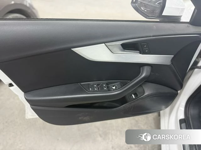 Audi A4L 2021 Белый из Китая, фото 2