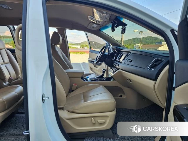 Kia The New Carnival 2018 Белый из Кореи, фото 2
