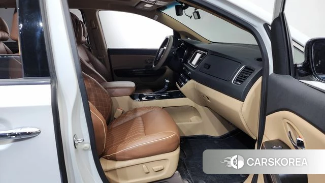 Kia The New Carnival 2018 Белый из Кореи, фото 2