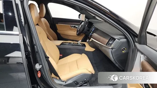 Volvo S90 2022 Черный из Кореи, фото 2