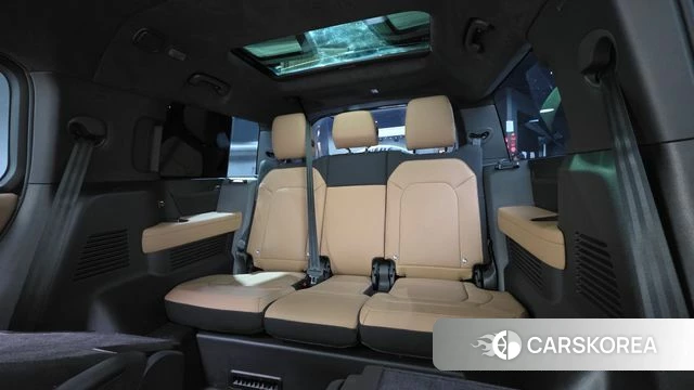 Land Rover Defender (L663) 2025 Черный из Кореи, фото 2