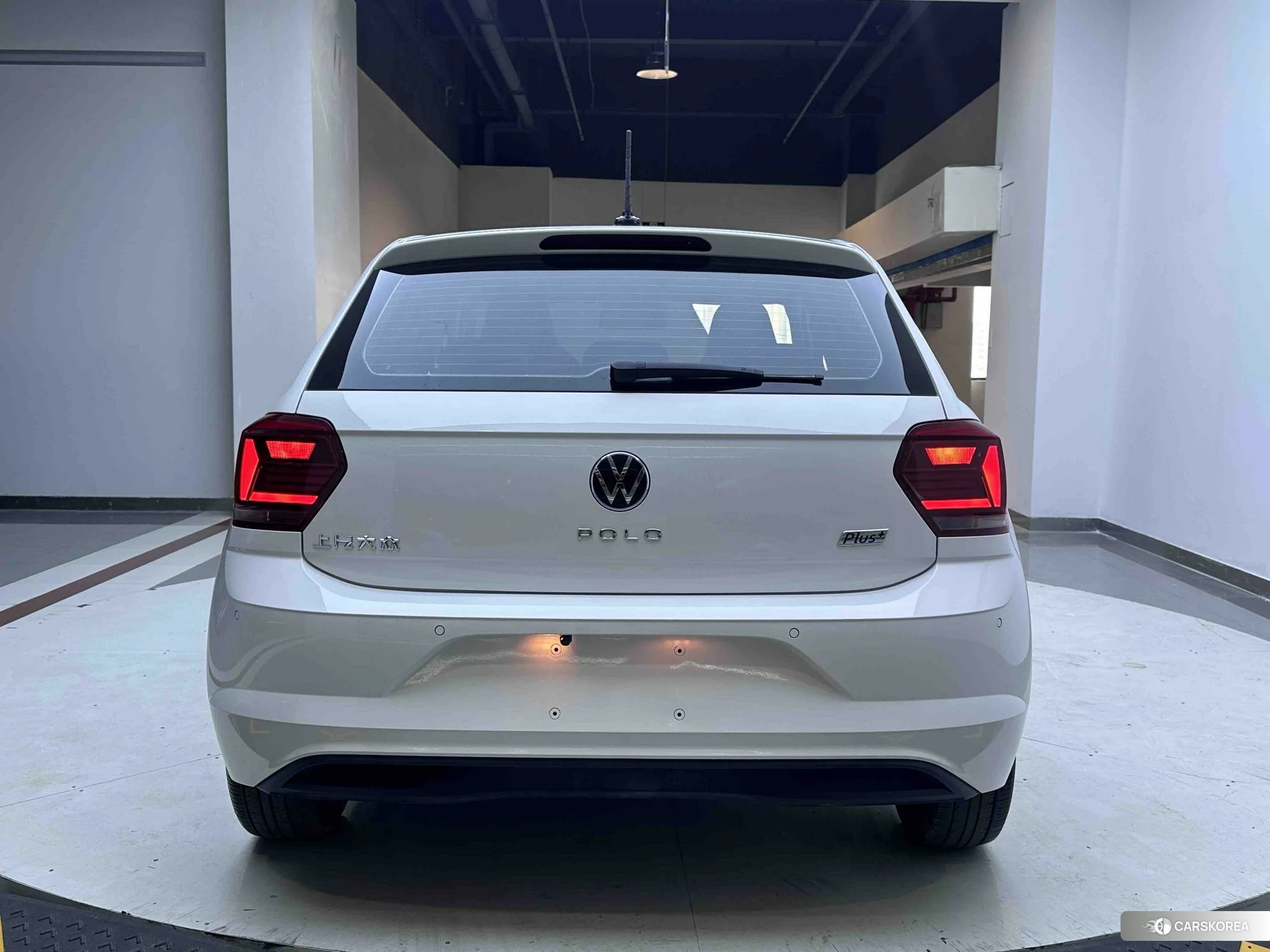 Volkswagen Polo 2021 Белый из Китая, фото 2