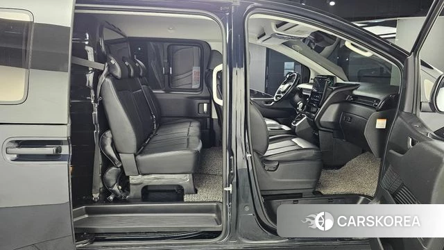 Hyundai Staria 2024 Синий из Кореи, фото 2