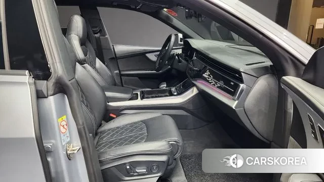 Audi Q8 (4M) 2021 Серебряный из Кореи, фото 2