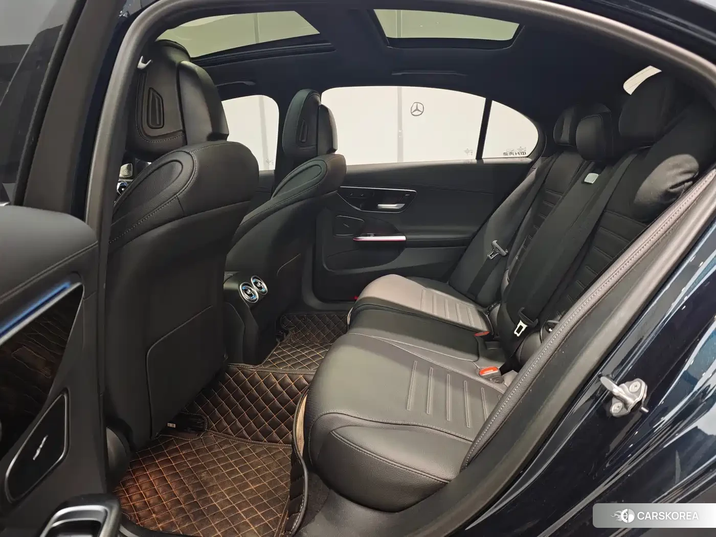 Mercedes-Benz C-class 2023 Зеленый из Китая, фото 2