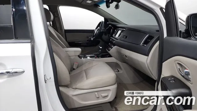 Kia The New Carnival 2019 Белый из Кореи, фото 2