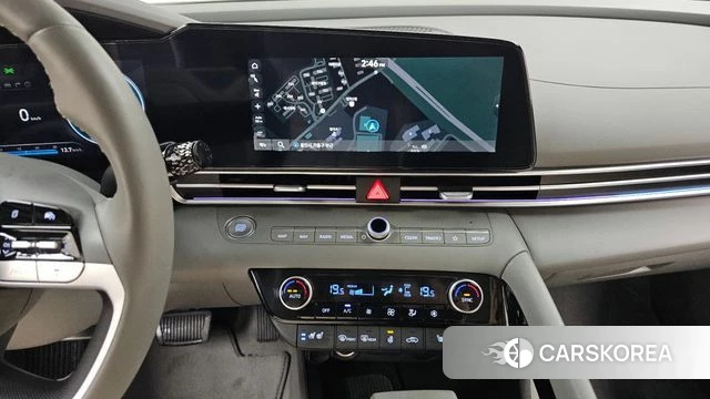 Hyundai The New Avante (CN7) 2023 Серебристо-серый из Кореи, фото 2