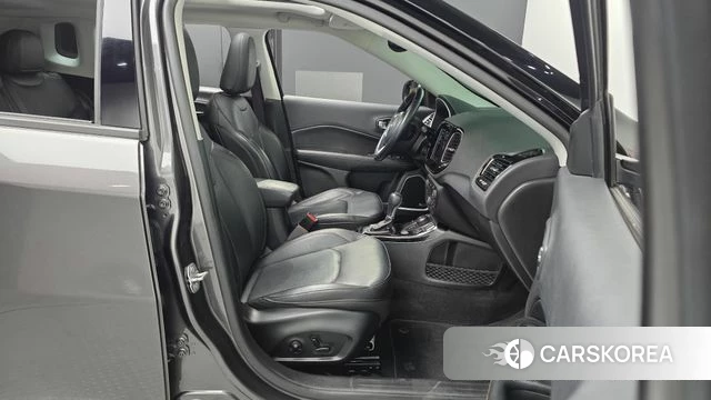 Jeep Compass 2nd Generation 2019 Серый из Кореи, фото 2