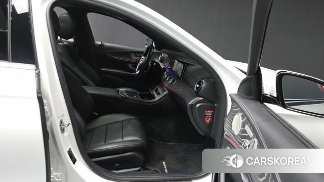 Mercedes-Benz E-Class W213 2021 Белый из Кореи, фото 2