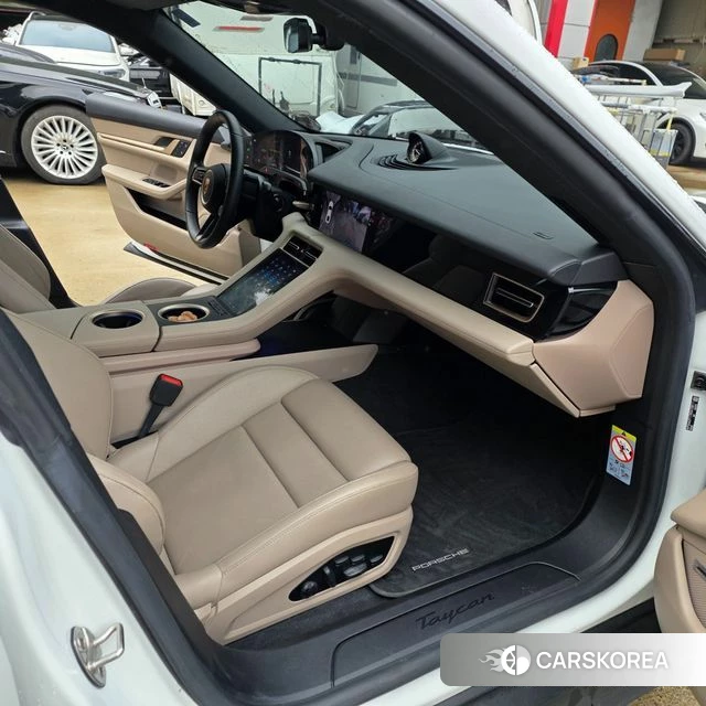 Porsche Taycan 2022 Белый из Кореи, фото 2