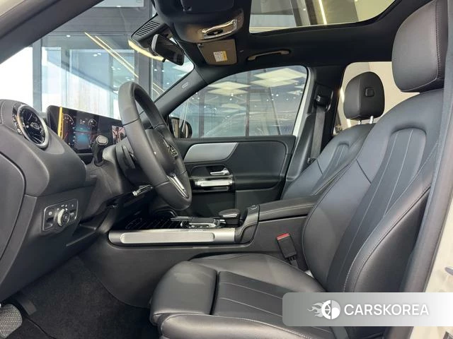 Mercedes-Benz GLB 2022 Белый из Китая, фото 2