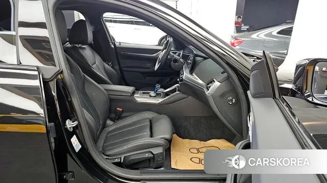 BMW i4 2022 Черный из Кореи, фото 2