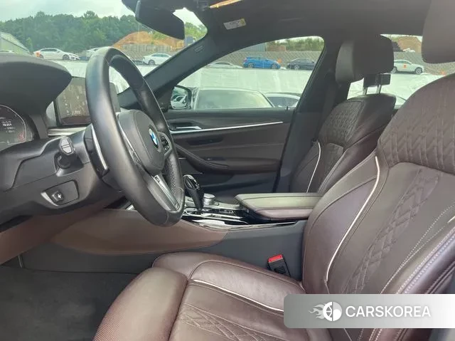 BMW 5 Series (G30) 2021 Черный из Кореи, фото 2