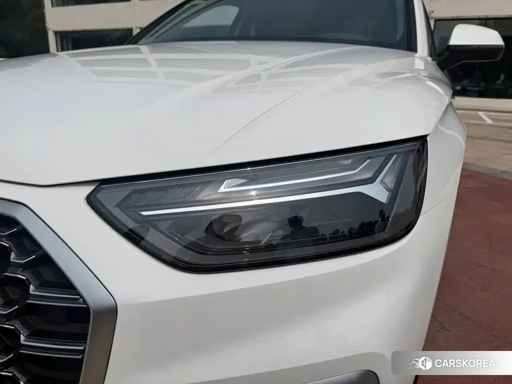 Audi Q5L 2022 Белый из Китая, фото 2