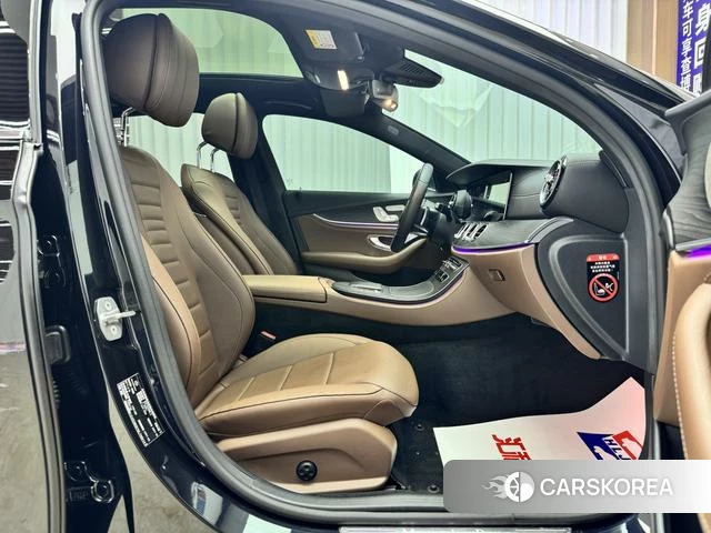 Mercedes-Benz E-class 2021 Черный из Китая, фото 2