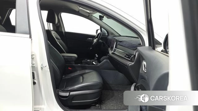 Kia Sportage 5th Generation 2022 Белый из Кореи, фото 2