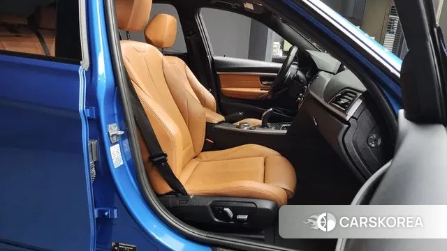 BMW 3 Series (F30) 2018 Синий из Кореи, фото 2