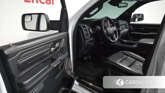 Dodge Lampicup 2021 Белый из Кореи, фото 2