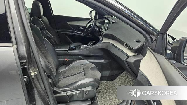 Peugeot 5008 second generation 2018 Серый из Кореи, фото 2