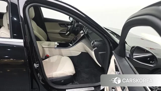 Mercedes-Benz C-Class W206 2023 Черный из Кореи, фото 2