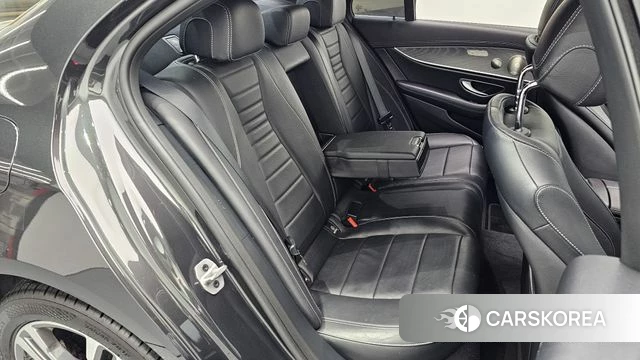 Mercedes-Benz E-Class W213 2022 Серый из Кореи, фото 2