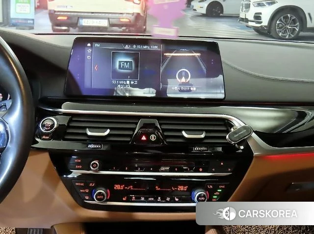 BMW 5 Series (G30) 2018 Синий из Кореи, фото 2