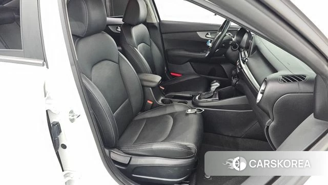 Kia Come New K3 2021 Белый из Кореи, фото 2