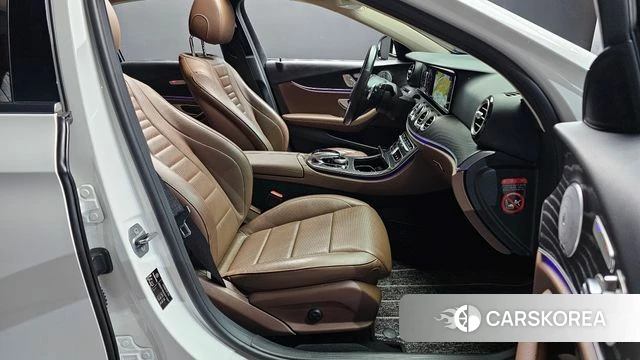 Mercedes-Benz E-Class W213 2018 Белый из Кореи, фото 2
