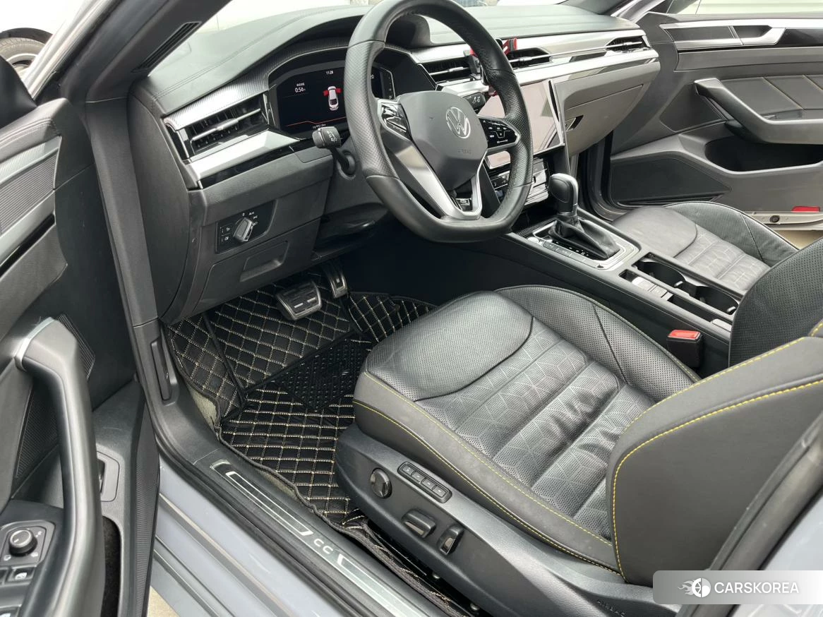 Volkswagen CC 2021 Темно-серый из Китая, фото 2