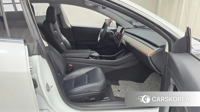 Tesla Model 3 2020 Белый из Кореи, фото 2