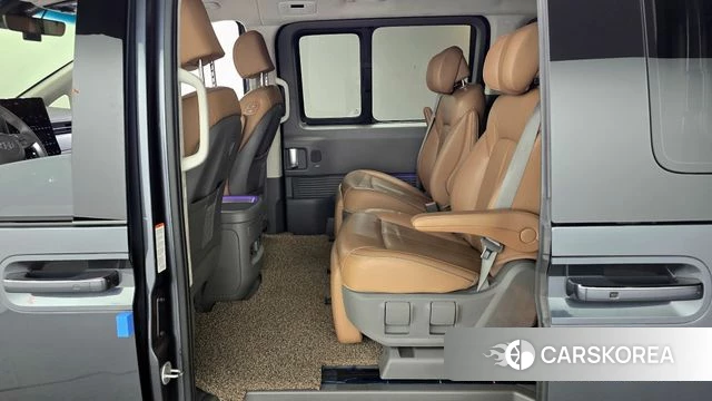 Hyundai Staria 2022 Серый из Кореи, фото 2