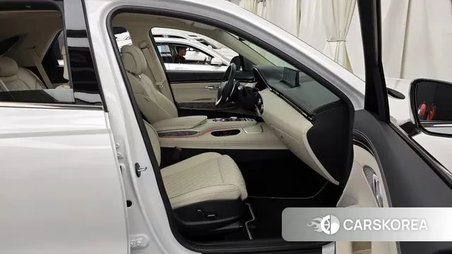 Genesis GV70 2024 Белый из Кореи, фото 2