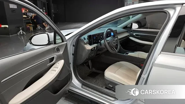 Hyundai Sonata D Edge (DN8) 2023 Серебряный из Кореи, фото 2