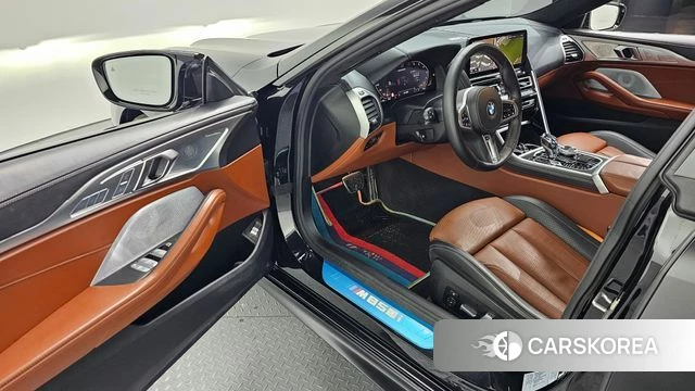 BMW 8 Series (G15) 2024 Черный из Кореи, фото 2