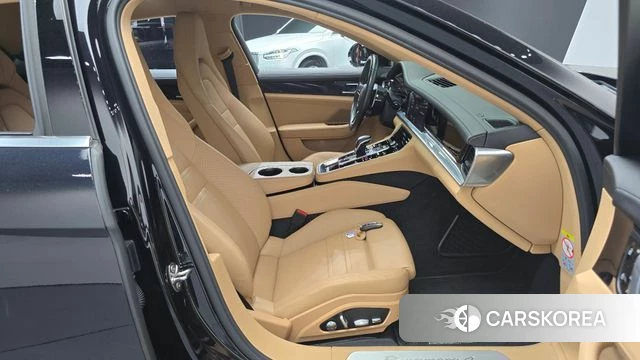 Porsche Panamera (971) 2020 Черный из Кореи, фото 2