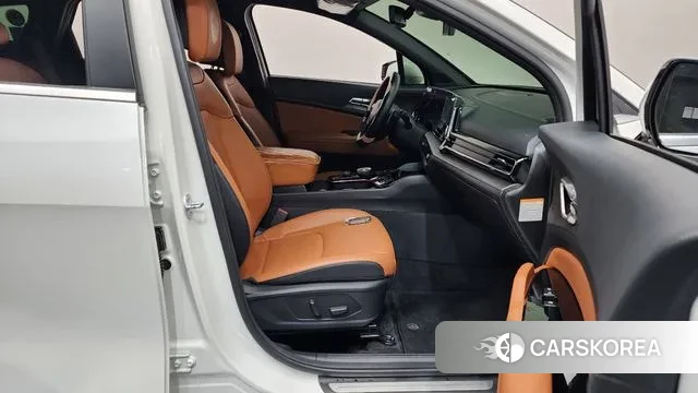 Kia Sportage 5th Generation Hybrid 2023 Белый из Кореи, фото 2