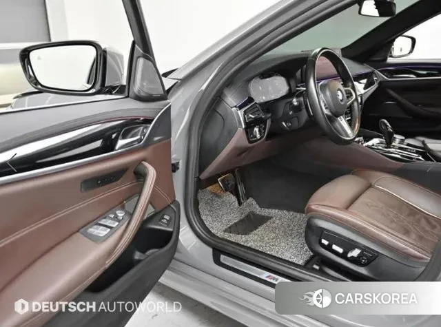 BMW 5 Series (G30) 2022 Серый из Кореи, фото 2