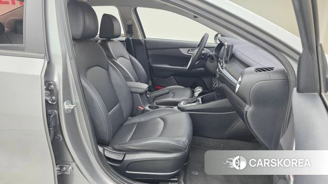 Kia The New K3 2nd generation 2021 Серый из Кореи, фото 2