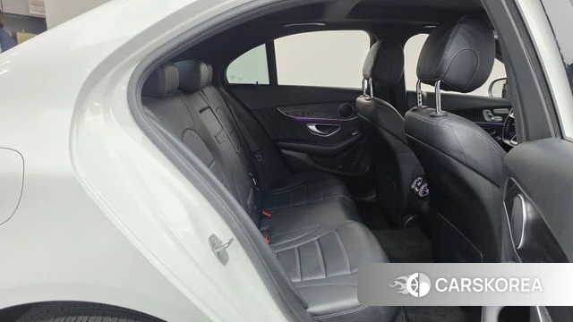 Mercedes-Benz C-Class W205 2018 Белый из Кореи, фото 2