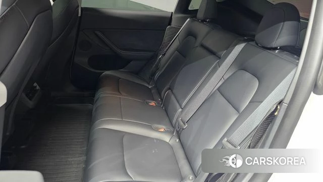 Tesla Model Y 2024 Белый из Кореи, фото 2